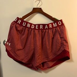 Comfy UNDER ARMOUR workout shorts.